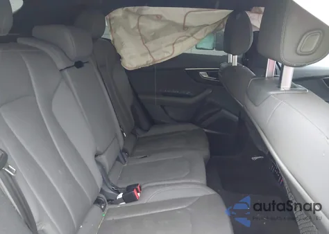 2019 Audi Q8 55 Premium z USA, uszkodzony, nr VIN WA1EVAF16KD020613